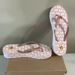 NWOUT Michael Kors Woman Sandals #11